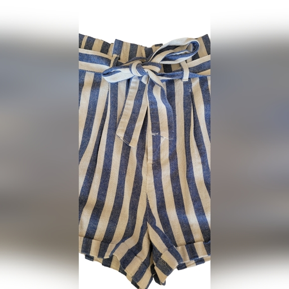 Only High Rise Shorts - Picture 5 of 8